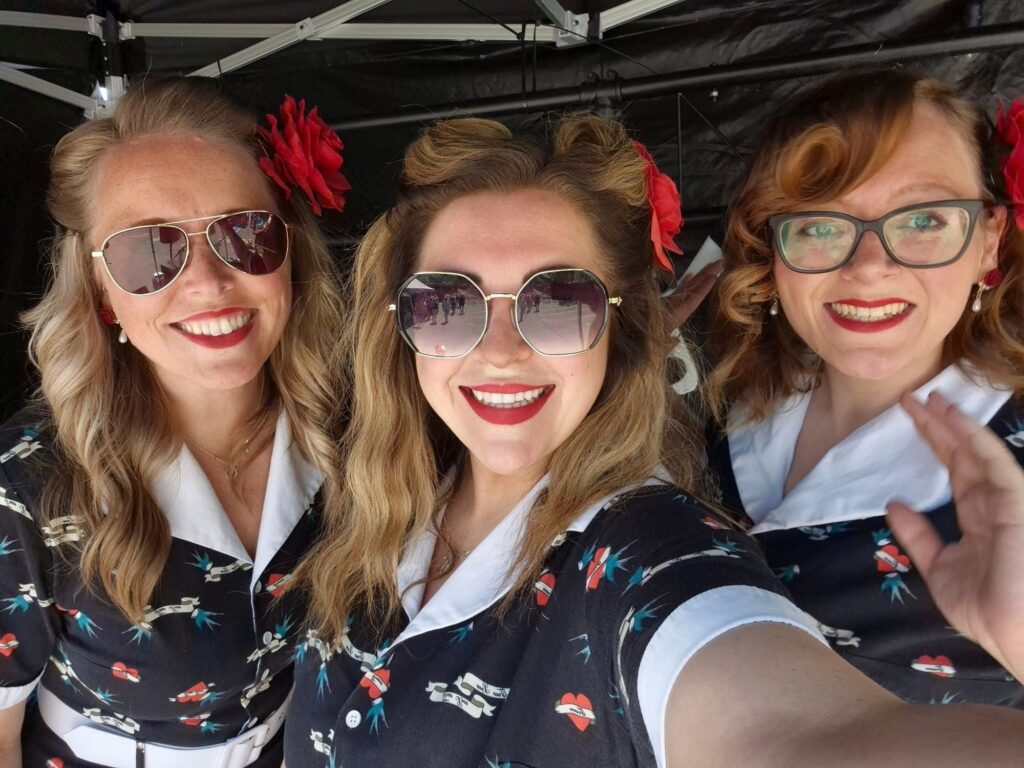 The Toodle Pips close-harmony vocal trio