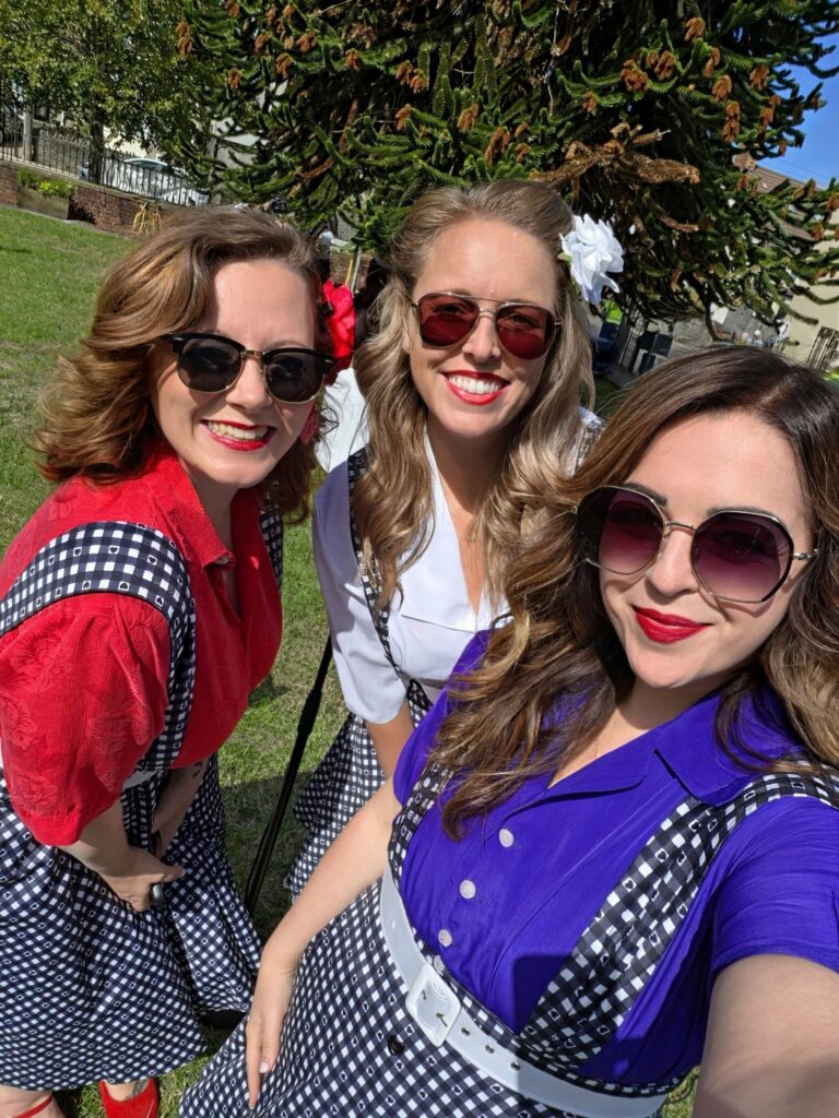 The Toodle Pips close-harmony vocal trio